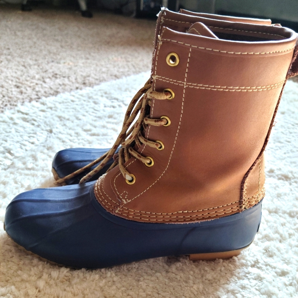 Khombu rain boots